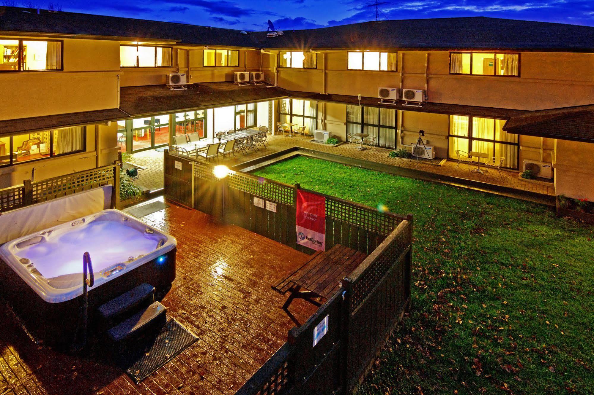 Albany Oak Motel Auckland Exterior photo